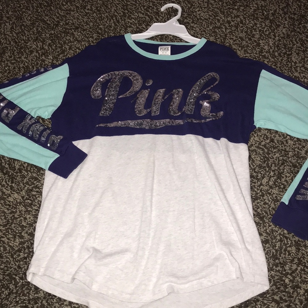 Never worn pink shirt 15$ size M